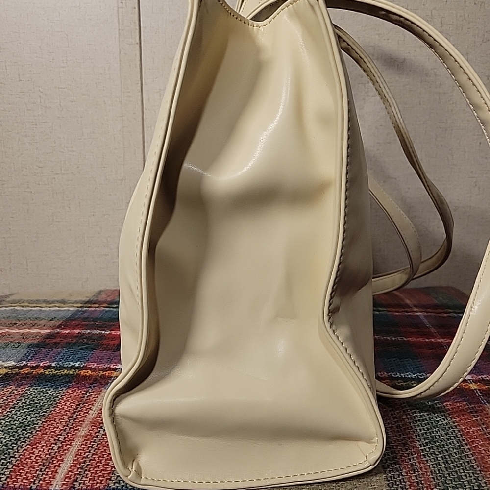 Telfar Purse - Picture 3 of 16